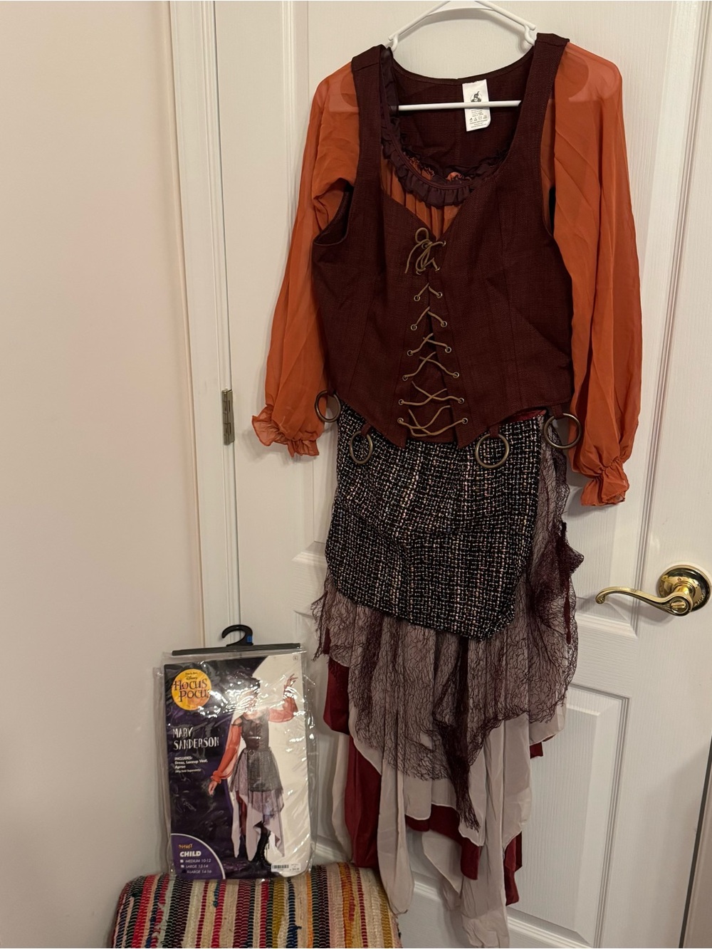 Spirit Halloween Hocus Pocus Mary Sanderson Costume Youth Size XL